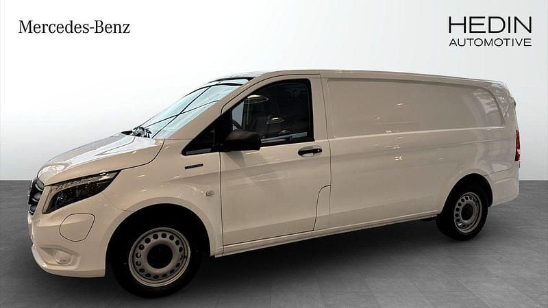 Vit (white) Begagnad 2024 Mercedes e-Vito Van | 436 250 kr - Bild 1/4