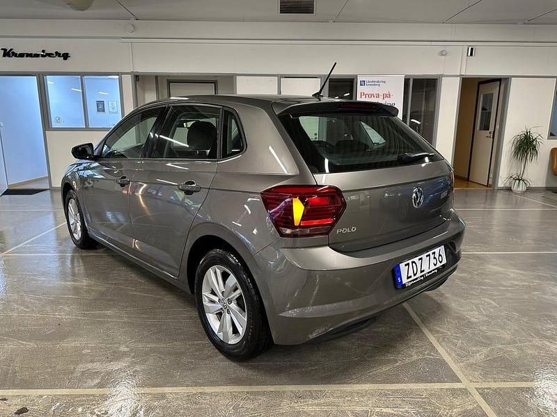 Begagnad VW Polo 95 HK (69 kW) 2017 Ljusgrå Halvkombi