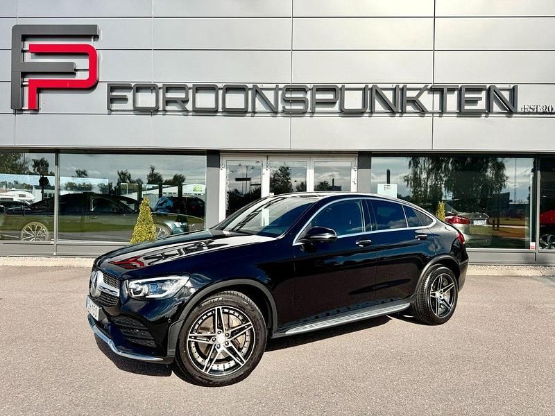 Svart Begagnad 2019 Mercedes GLC220 AMG Sportkupé | 449 000 kr (Marknadspris) - Bild 1/4