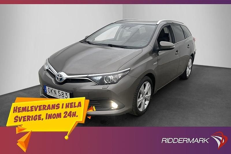 Begagnad Toyota Auris Touring Sports 2017 Grå Kombi