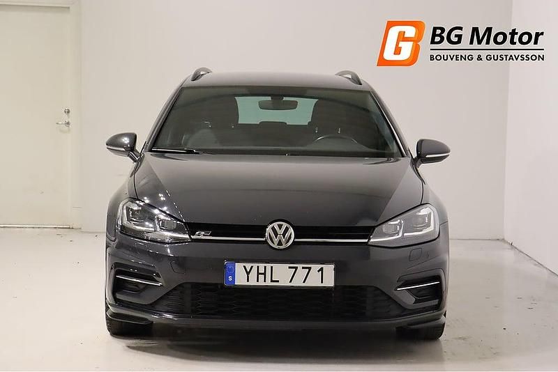 Begagnad VW Golf VII R-line 150 HK (110 kW) 2018 Grå Kombi