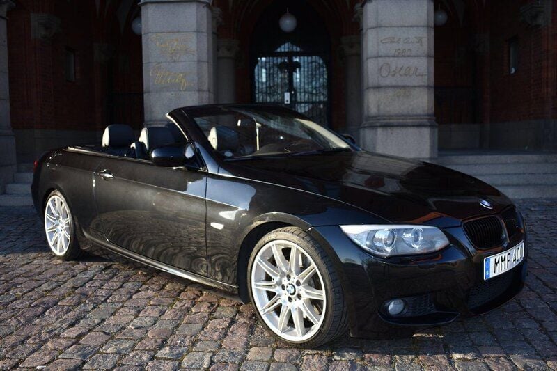Svart Begagnad 2010 BMW 335 Cabriolet Comfort Edition Cab | 225 000 kr (Superpris) - Bild 1/4