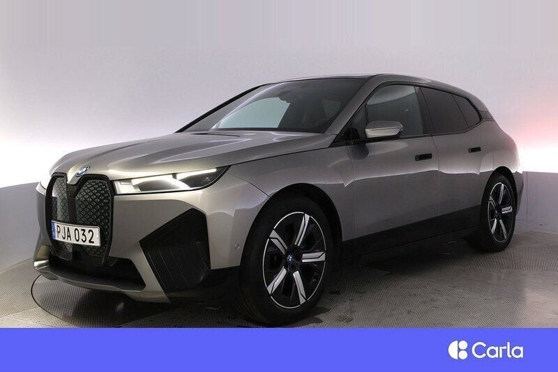 Begagnad 2023 BMW iX Sport Line SUV | 534 900 kr - Bild 1/4