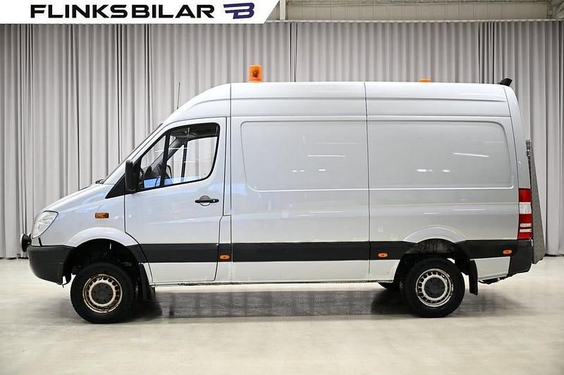 Silver metallic Begagnad 2011 Mercedes Sprinter Van | 248 750 kr - Bild 1/4