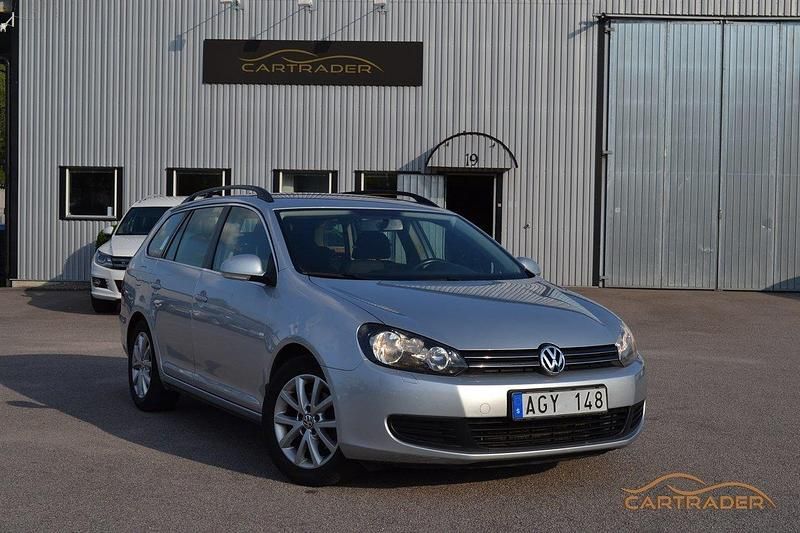 Silver Begagnad 2012 VW Golf VII Kombi | 65 900 kr (Marknadspris) - Bild 1/4