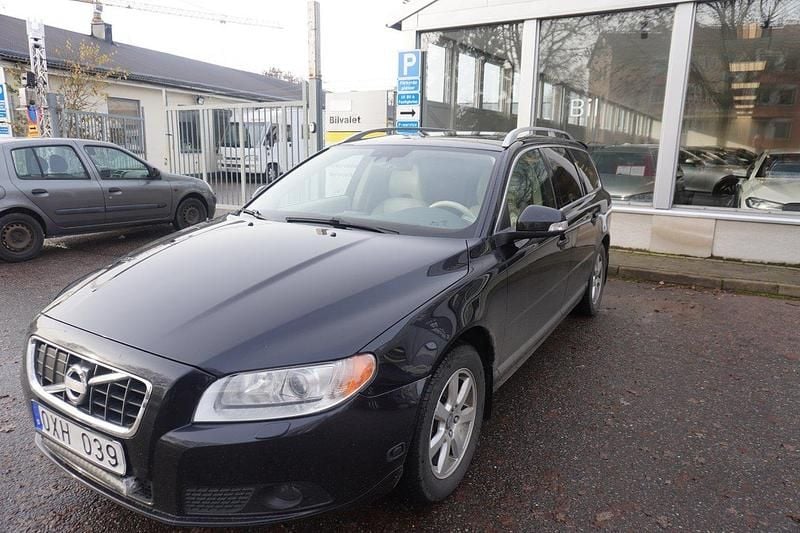 Svart Begagnad 2011 Volvo V70 Summum Kombi | 87 000 kr (Marknadspris) - Bild 1/4