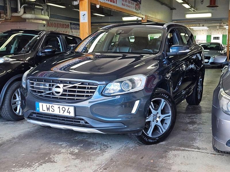 Grå Begagnad 2014 Volvo XC60 Summum SUV | 119 999 kr (Marknadspris) - Bild 1/4