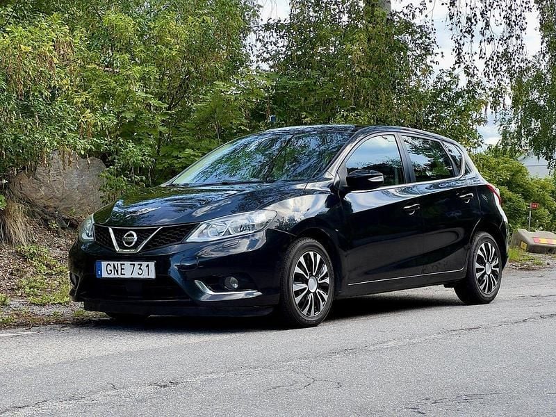 Svart Begagnad 2015 Nissan Pulsar Halvkombi | 65 000 kr (Marknadspris) - Bild 1/4