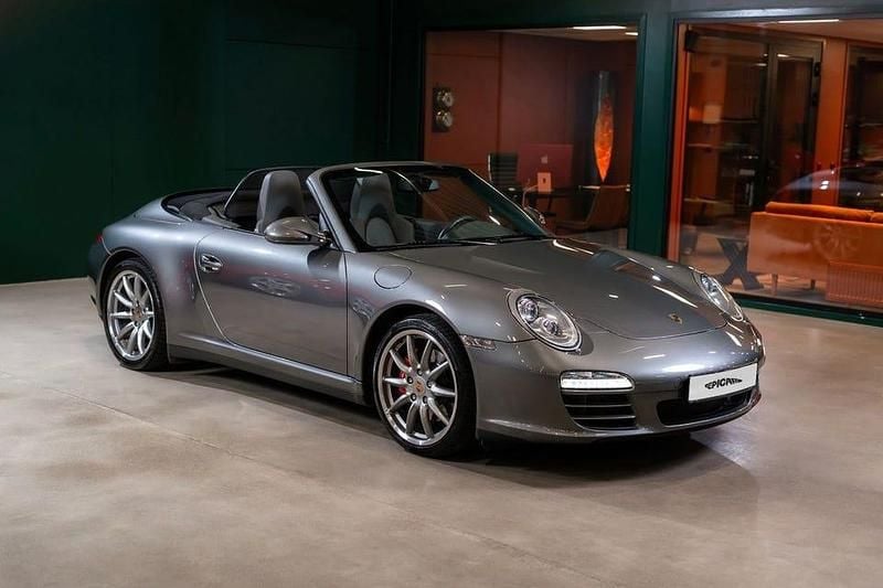 Begagnad Porsche 911 Carrera 4S 385 HK (283 kW) 2010 Grå Cab