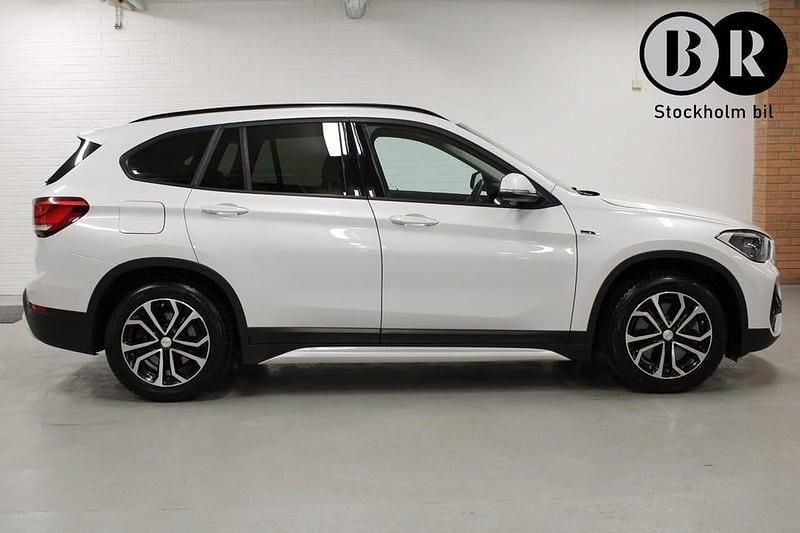 Begagnad BMW X1 Sport Line 220 HK (161 kW) 2022 Vit SUV