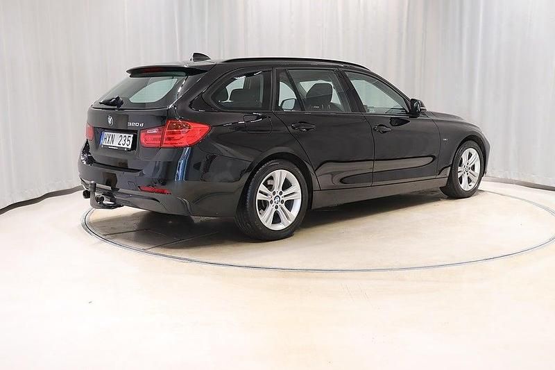 Begagnad BMW 320 Sport Line 184 HK (135 kW) 2014 Kombi