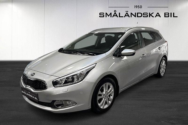 Grå Begagnad 2014 Kia Ceed Sportswagon Comfort Kombi | 84 900 kr (Marknadspris) - Bild 1/4