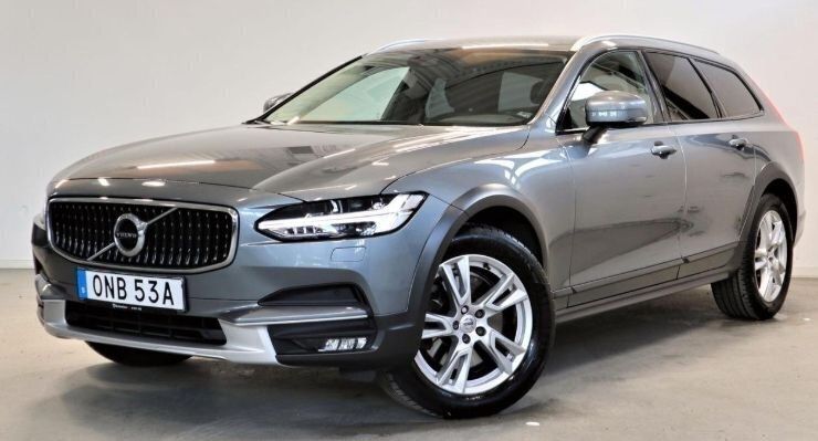 Grå Begagnad 2019 Volvo V90 CC Momentum Kombi | 320 002 kr (Marknadspris) - Bild 1/1