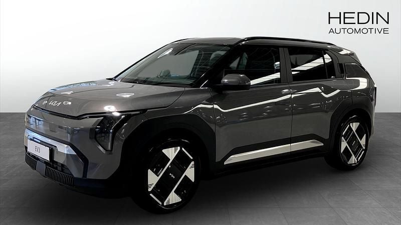 Grå (grey) Ny 2025 Kia EV3 4 SUV | 539 300 kr (Dyr) - Bild 1/4