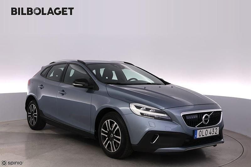 Ljusblå (blå) Begagnad 2018 Volvo V40 CC Business Edition Kombi | 159 800 kr (Marknadspris) - Bild 1/4