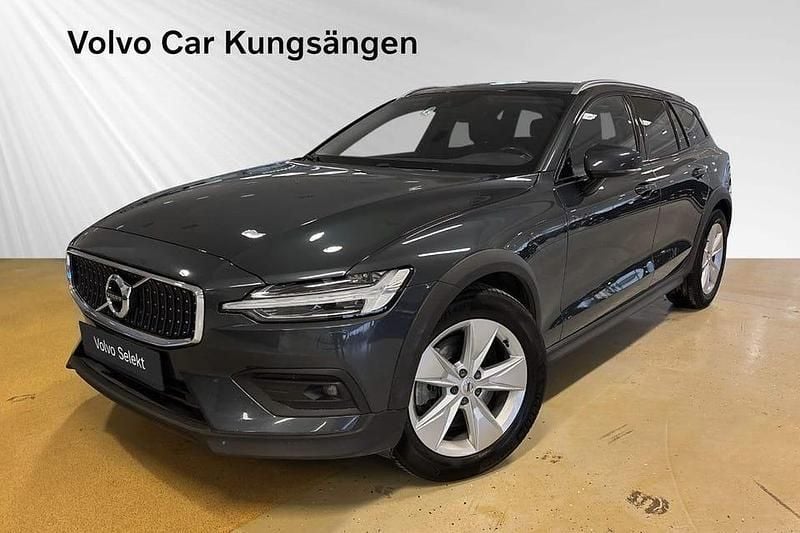 Begagnad Volvo V60 CC 192 HK (141 kW) 2020 Mörkblå Kombi