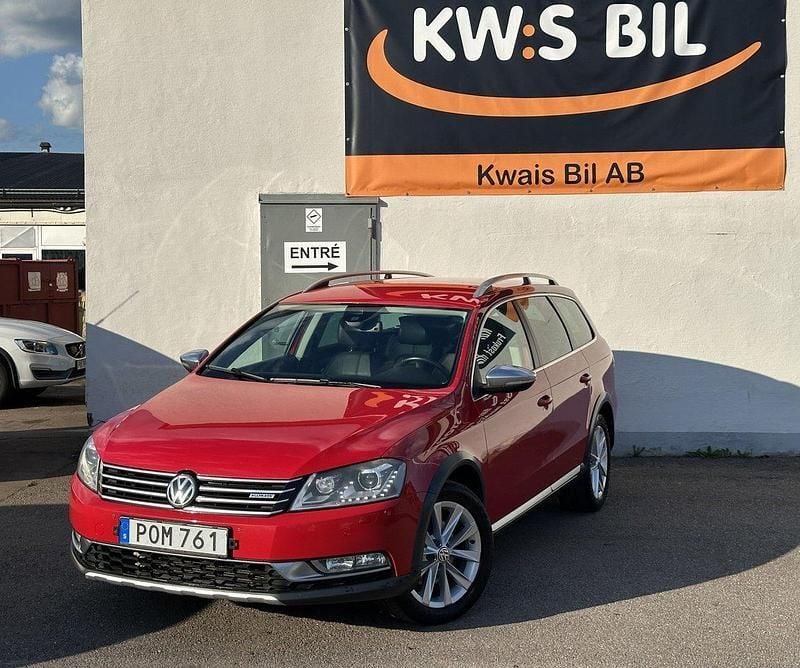 Röd Begagnad 2014 VW Passat Alltrack Kombi | 109 900 kr (Marknadspris) - Bild 1/4