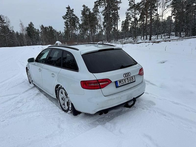 Begagnad Audi A4 177 HK (130 kW) 2012 Vit Kombi