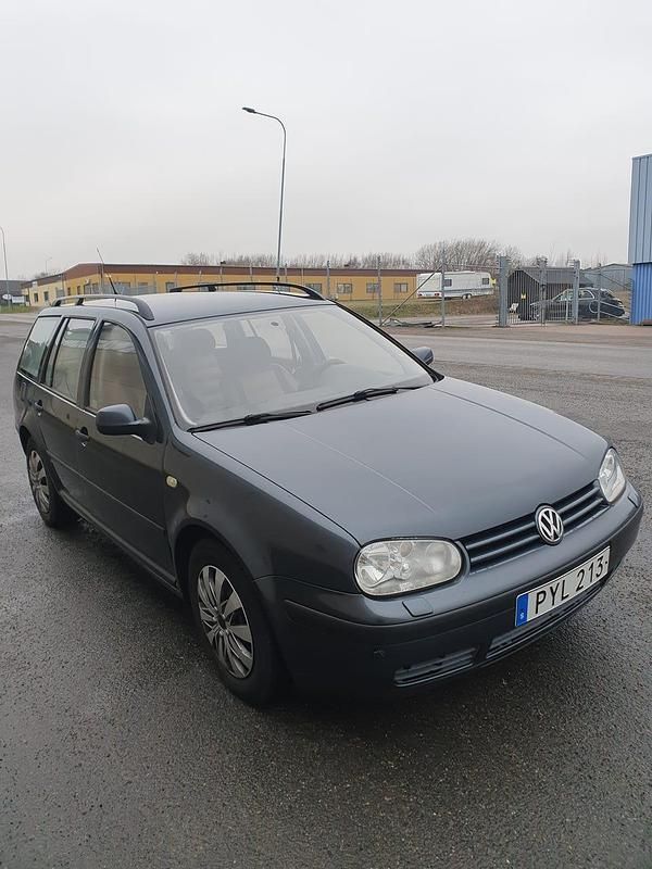 Begagnad 2000 VW Golf IV Kombi | 16 900 kr (Marknadspris) - Bild 1/4