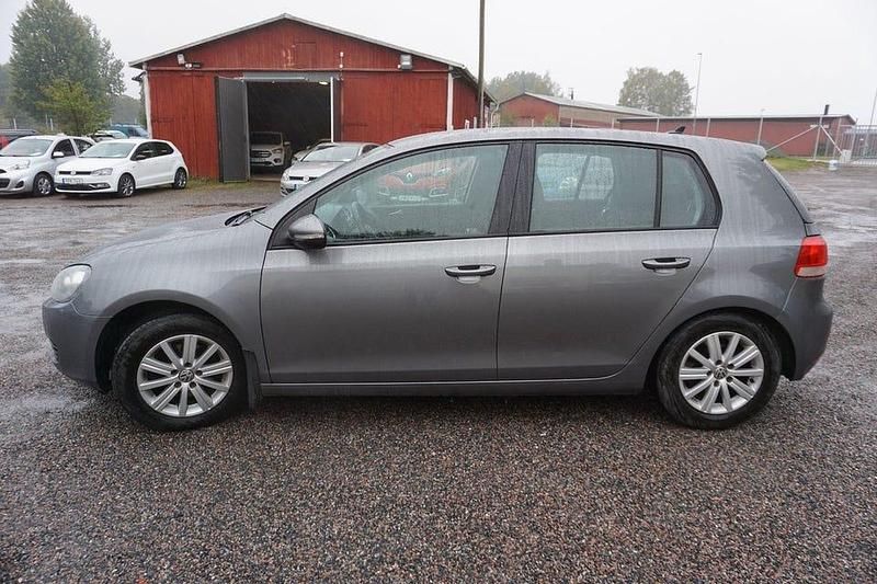 Begagnad VW Golf VII 105 HK (77 kW) 2011 Grå Halvkombi