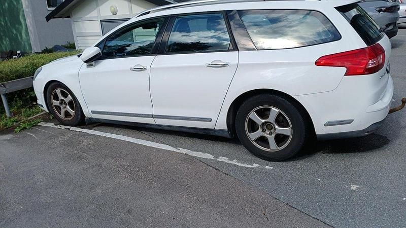 Vit Begagnad 2009 Citroën C5 Kombi | 25 000 kr (Bra pris) - Bild 1/3