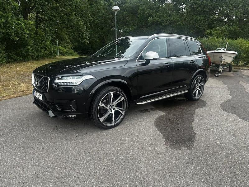 Svart Begagnad 2016 Volvo XC90 R-Design SUV | 275 000 kr (Dyr) - Bild 1/4