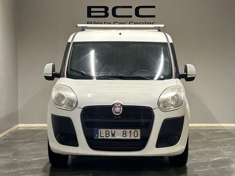 Begagnad Fiat Doblò 90 HK (66 kW) 2013 Vit Minibuss