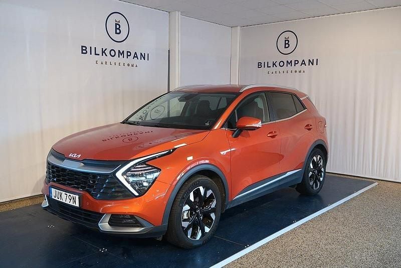 Orange Begagnad 2024 Kia Sportage 2 SUV | 374 800 kr (Marknadspris) - Bild 1/4