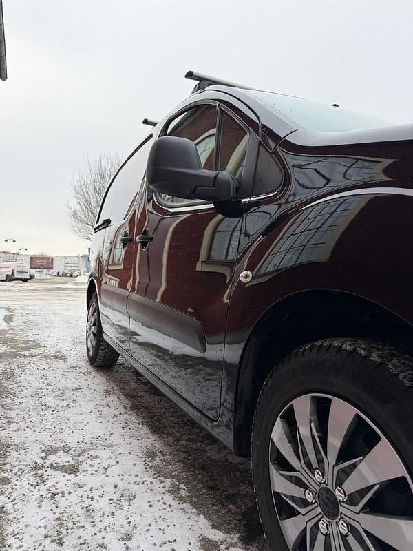 Begagnad Citroën Berlingo 90 HK (66 kW) 2014 Svart Minibuss