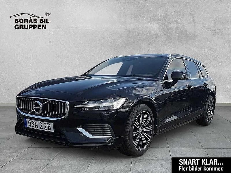 Svart Begagnad 2021 Volvo V60 Inscription Kombi | 309 000 kr (Marknadspris) - Bild 1/4