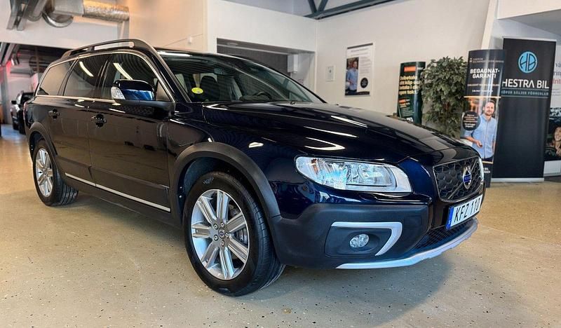 Mörkblå Begagnad 2015 Volvo XC70 Standard SUV | 239 900 kr (Lite dyr) - Bild 1/4