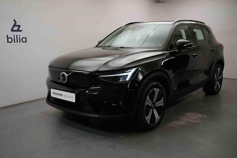 Svart Begagnad 2023 Volvo XC40 Single Motor SUV | 419 900 kr - Bild 1/1