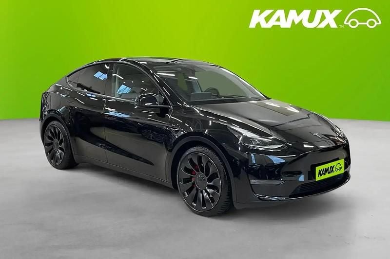 Svart Begagnad 2023 Tesla Model Y Performance SUV | 474 700 kr - Bild 1/3