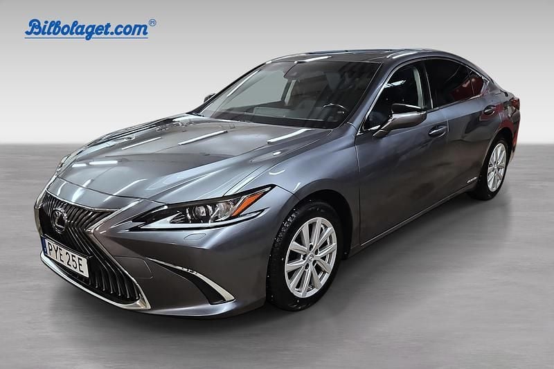 Grå Begagnad 2020 Lexus ES300H Sedan | 302 000 kr (Bra pris) - Bild 1/4