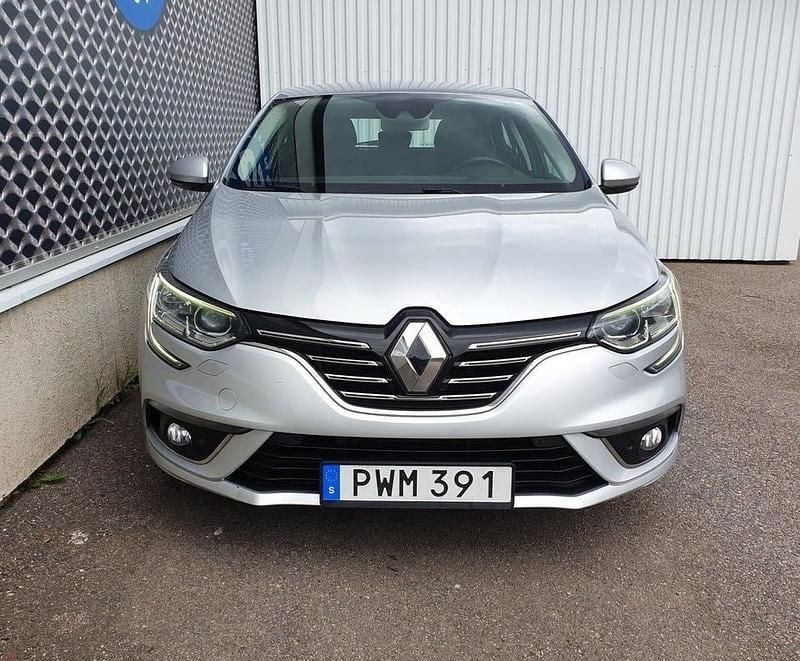 Begagnad Renault Mégane III 132 HK (97 kW) 2016 Silvermetallic
