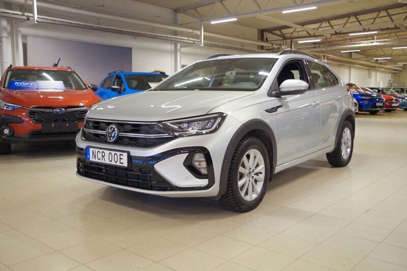 Silver Begagnad 2022 VW Taigo R-line SUV | 259 000 kr (Marknadspris) - Bild 1/4