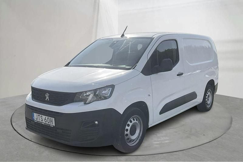 Vit Begagnad 2020 Peugeot Partner Minibuss | 128 000 kr (Superpris) - Bild 1/4