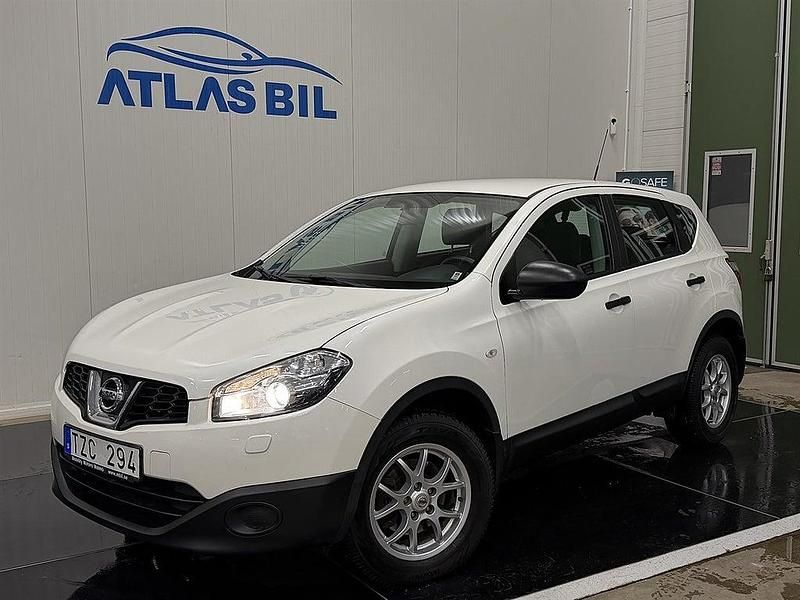 Vit Begagnad 2013 Nissan Qashqai SUV | 94 900 kr (Bra pris) - Bild 1/4