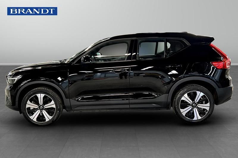 Begagnad Volvo XC40 Single Motor 175 kW (238 HK) 2023 Svart SUV