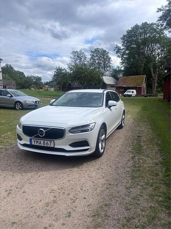 Vit Begagnad 2018 Volvo V90 Kombi | 192 000 kr (Bra pris) - Bild 1/4