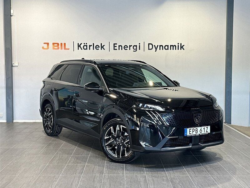 Svart Begagnad 2024 Peugeot 5008 GT Minibuss | 419 900 kr - Bild 1/4