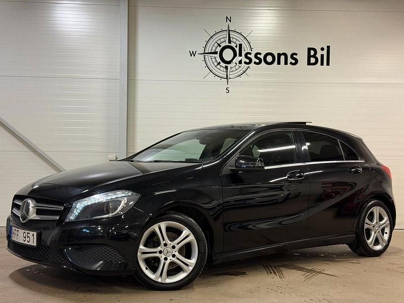 Svart Begagnad 2013 Mercedes A200 Urban Halvkombi | 119 900 kr (Lite dyr) - Bild 1/4