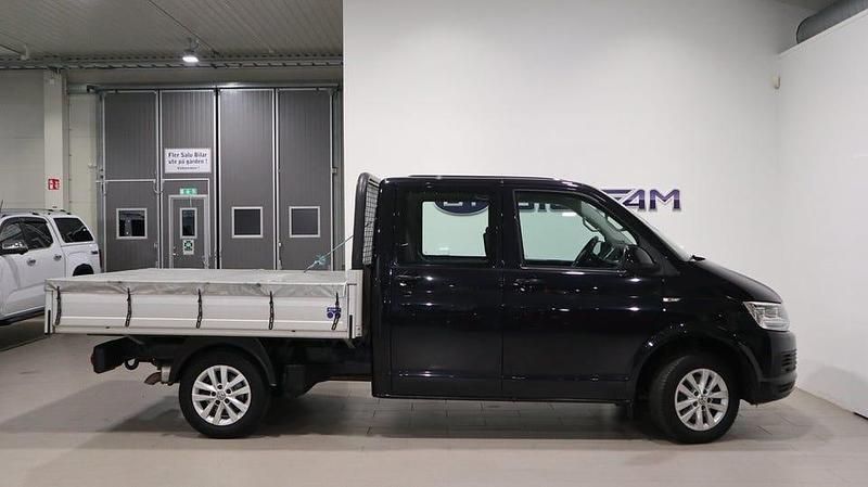 Begagnad VW T6 150 HK (110 kW) 2017 Deep black pärleffekt Van