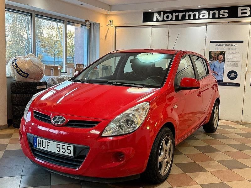 Röd Begagnad 2008 Hyundai i20 Select Halvkombi | 65 000 kr (Marknadspris) - Bild 1/4