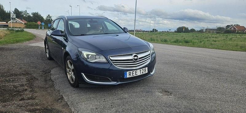 Blå Begagnad 2014 Opel Insignia Edition Kombi | 50 000 kr (Superpris) - Bild 1/4