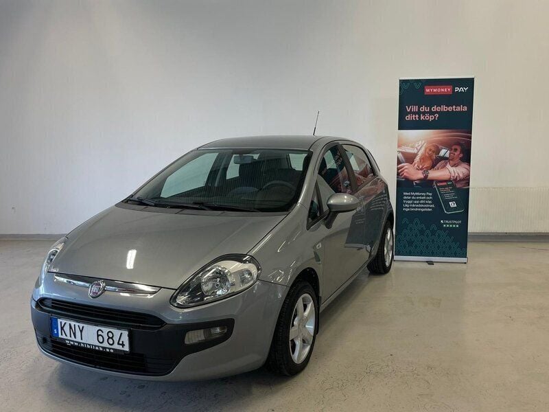 Grå Begagnad 2010 Fiat Punto Evo Dynamic Halvkombi | 39 800 kr - Bild 1/4