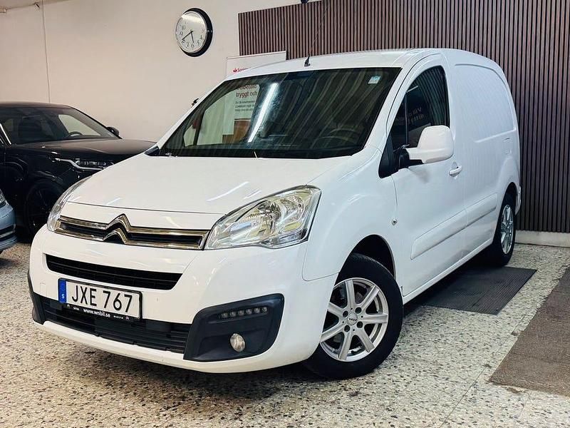 Vit Begagnad 2015 Citroën Berlingo Minibuss | 69 900 kr (Marknadspris) - Bild 1/4