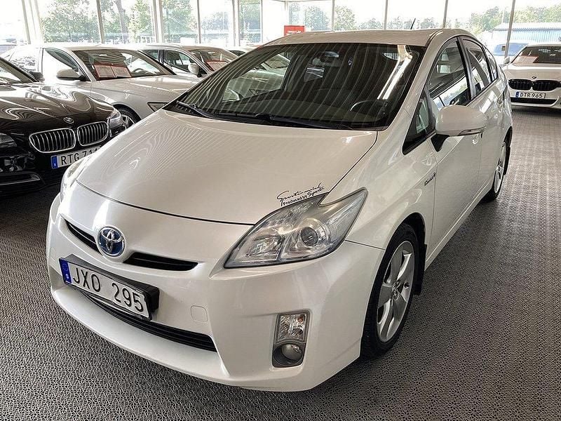 Vit Begagnad 2009 Toyota Prius Halvkombi | 79 900 kr (Dyr) - Bild 1/4