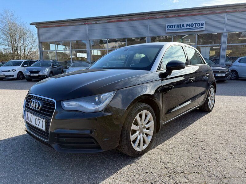 Svart Begagnad 2013 Audi A1 Sportback Sport Halvkombi | 59 900 kr - Bild 1/4
