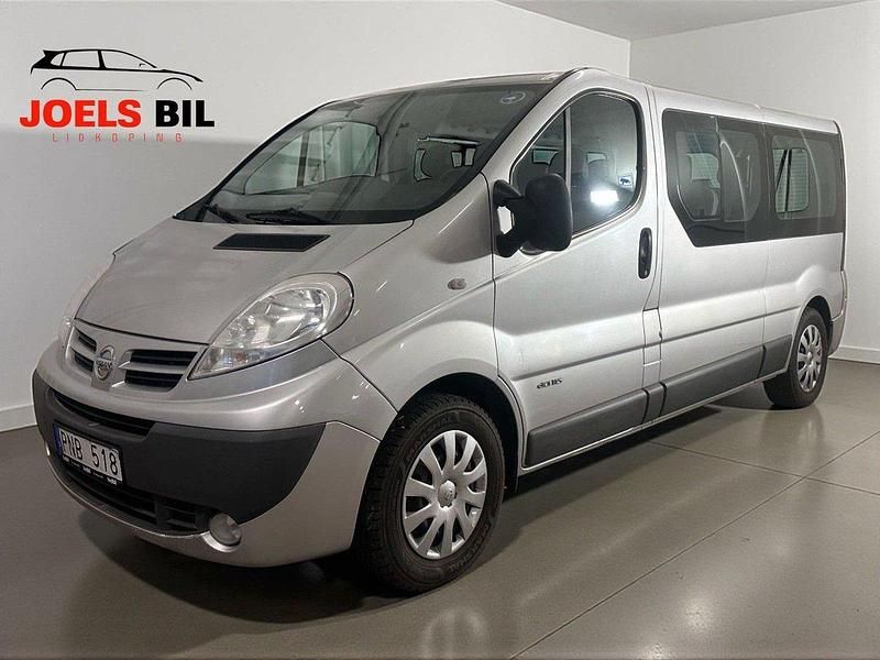 Silver Begagnad 2013 Nissan Primastar Minibuss | 109 900 kr - Bild 1/4